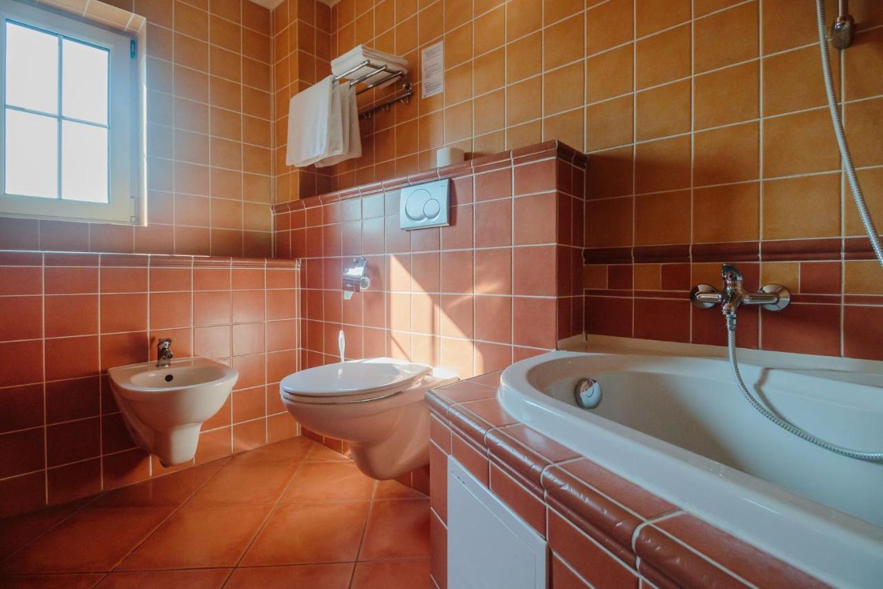 Penzion Exclusive Trenčín エクステリア 写真